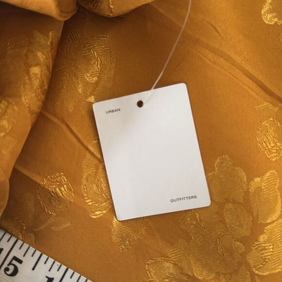 NWT Gold floral satin silk embroidered cropped jumpsuit Urban Outfitters - Picture 6 of 6